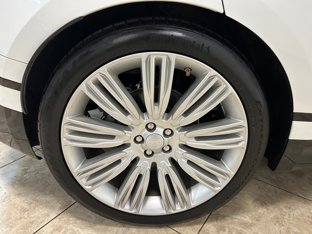 2019 Land Rover Range Rover Image 11