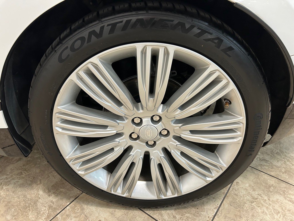 2019 Land Rover Range Rover Image 12