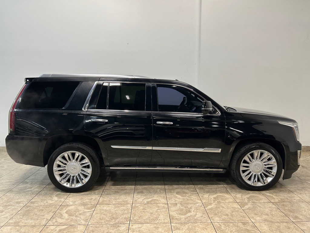 2015 Cadillac Escalade Image 6