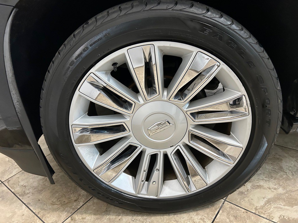 2015 Cadillac Escalade Image 13