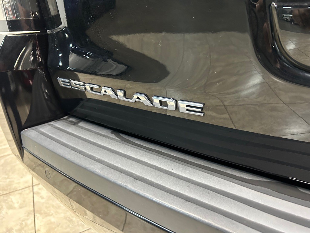 2015 Cadillac Escalade Image 14