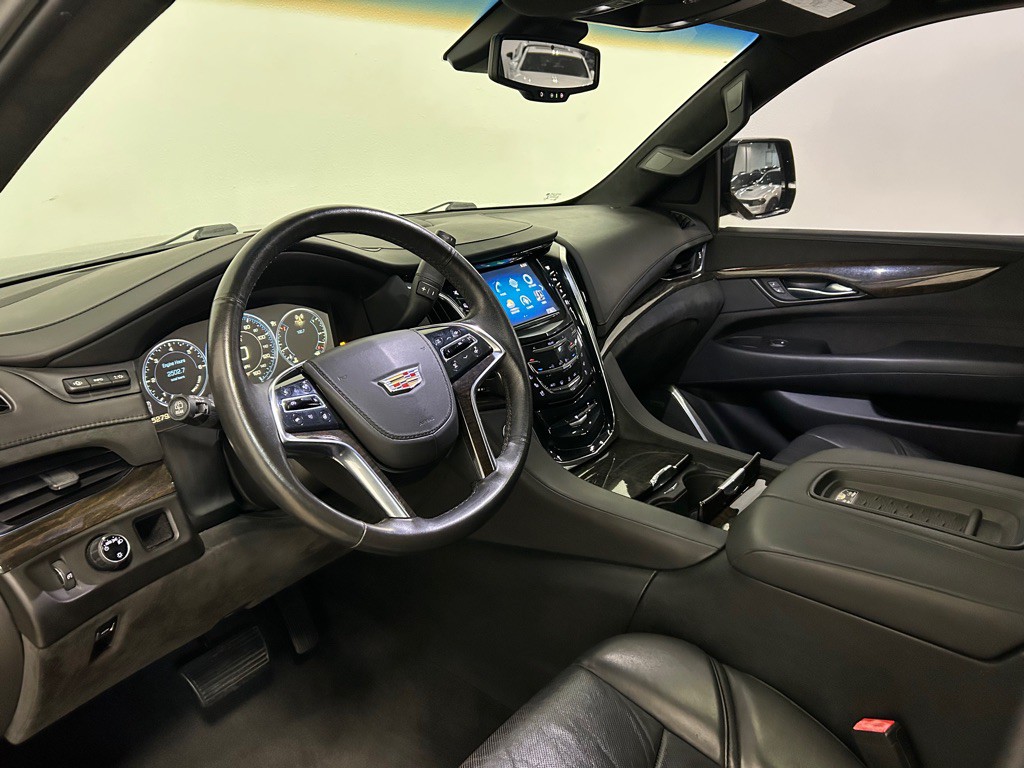 2015 Cadillac Escalade Image 25