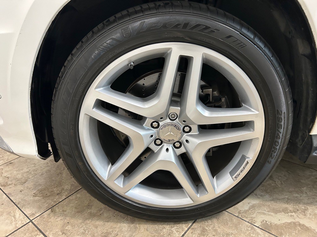 2015 Mercedes-Benz GL-Class Image 12