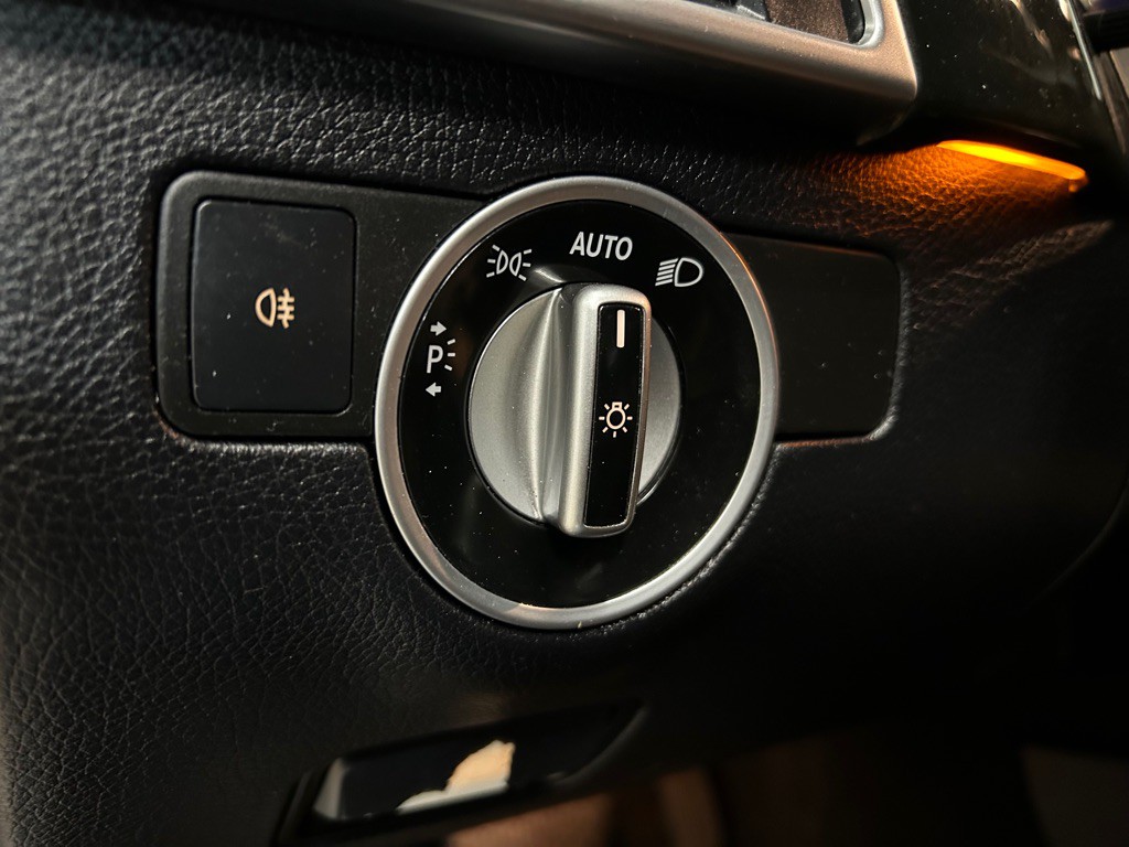 2015 Mercedes-Benz GL-Class Image 17