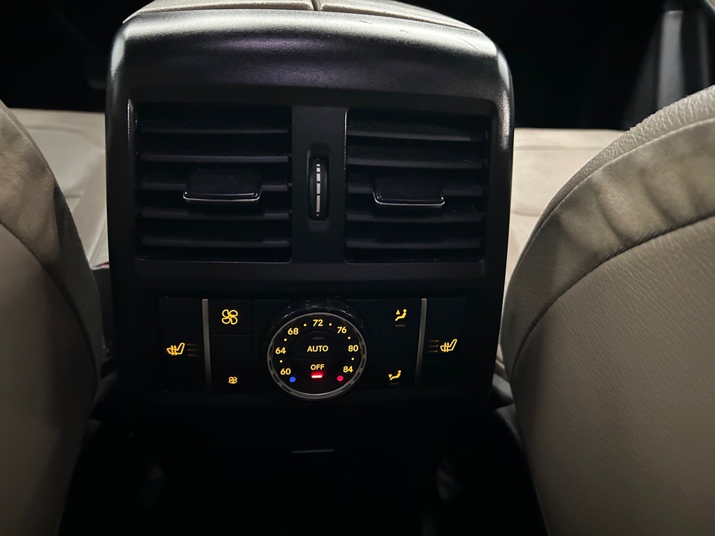 2015 Mercedes-Benz GL-Class Image 27