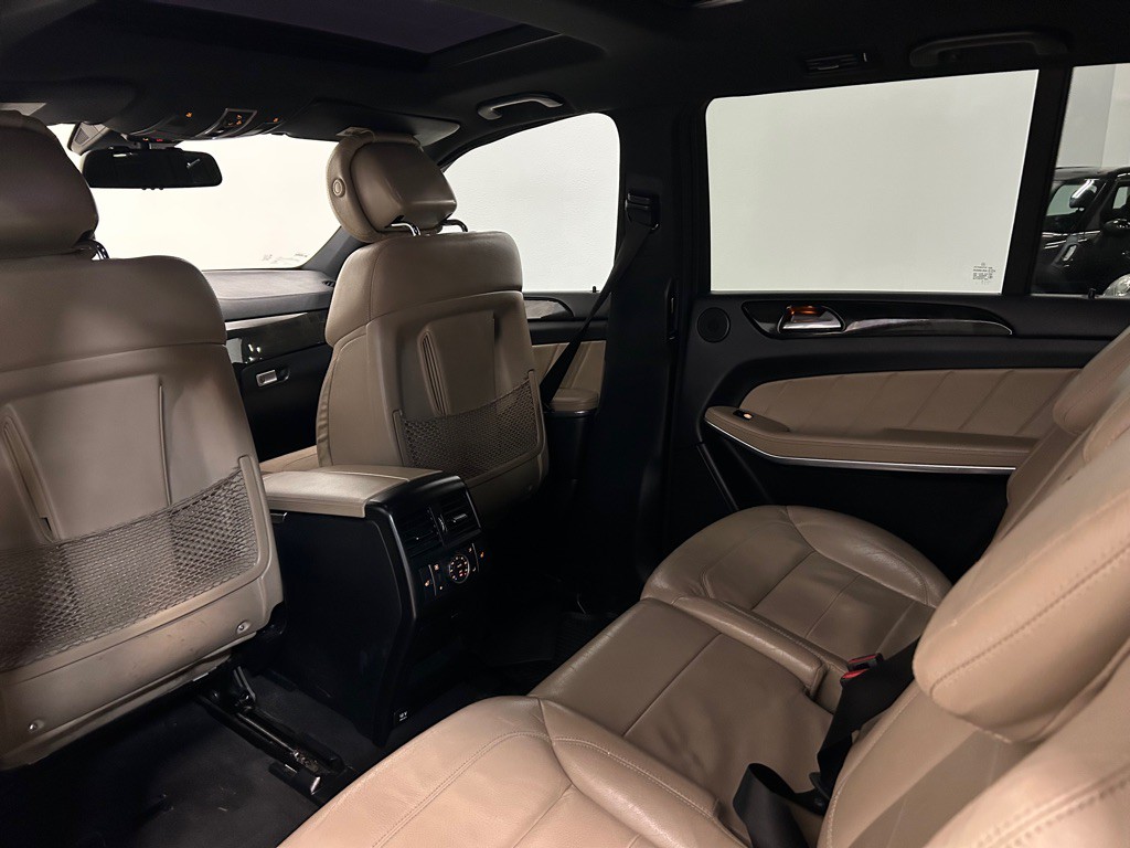 2015 Mercedes-Benz GL-Class Image 29