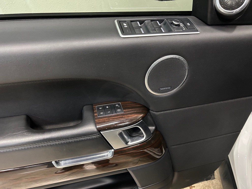 2017 Land Rover Range Rover Image 17