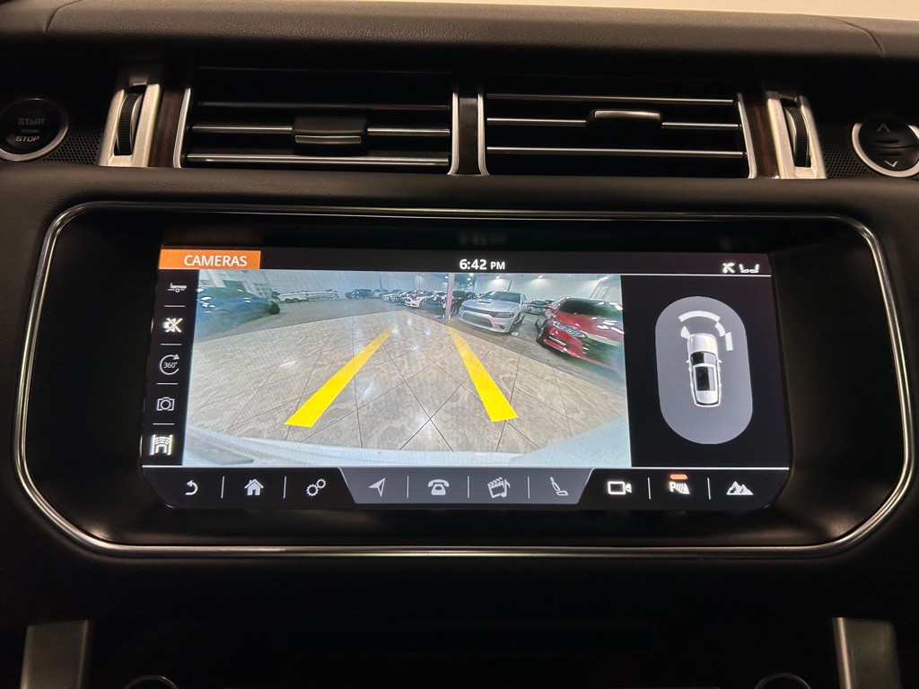 2017 Land Rover Range Rover Image 27