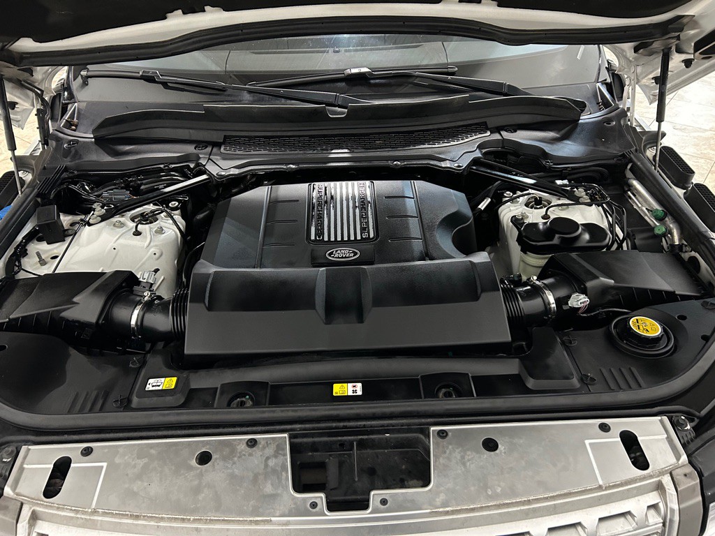 2017 Land Rover Range Rover Image 45