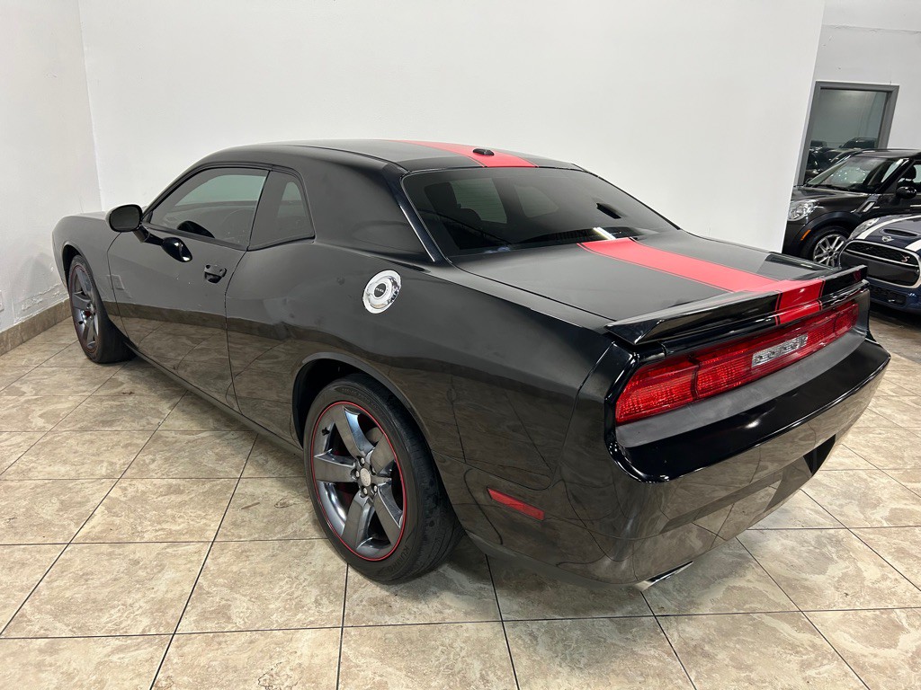 2012 Dodge Challenger Image 9