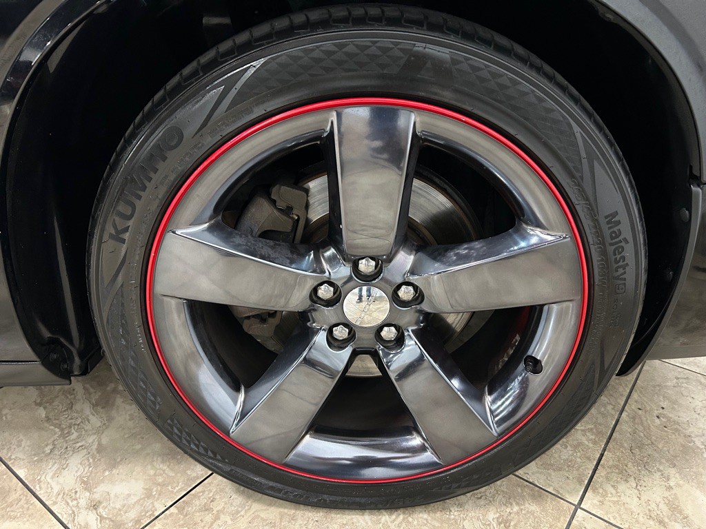 2012 Dodge Challenger Image 10