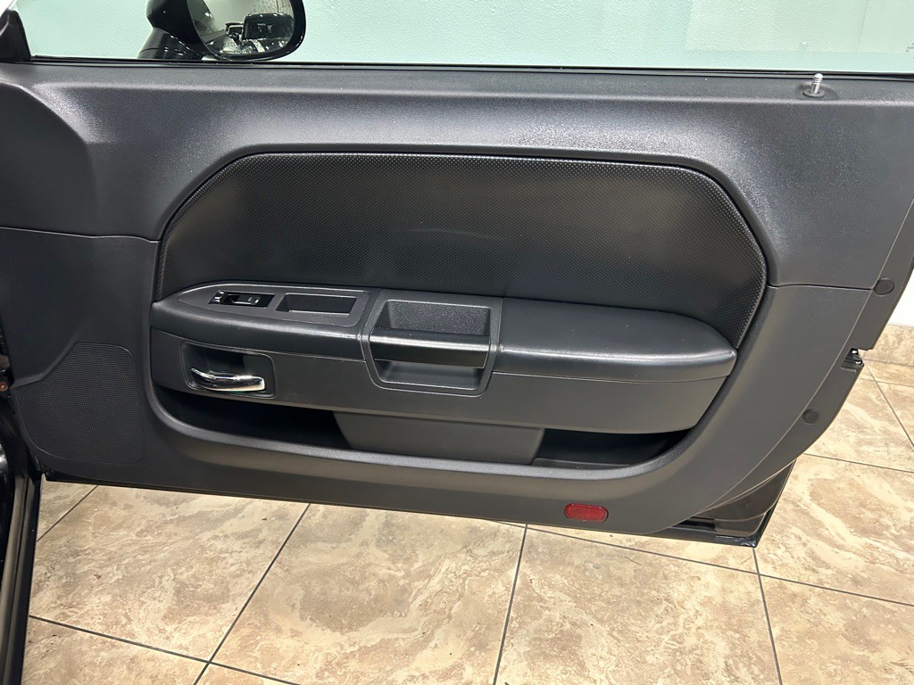 2012 Dodge Challenger Image 18