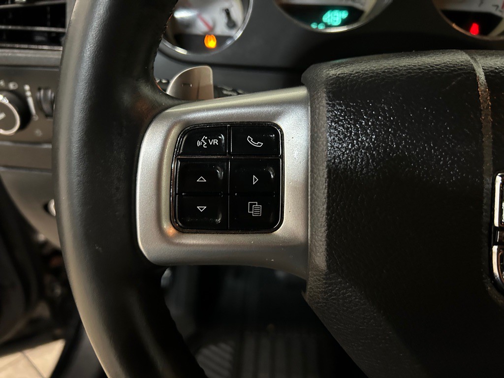 2012 Dodge Challenger Image 23