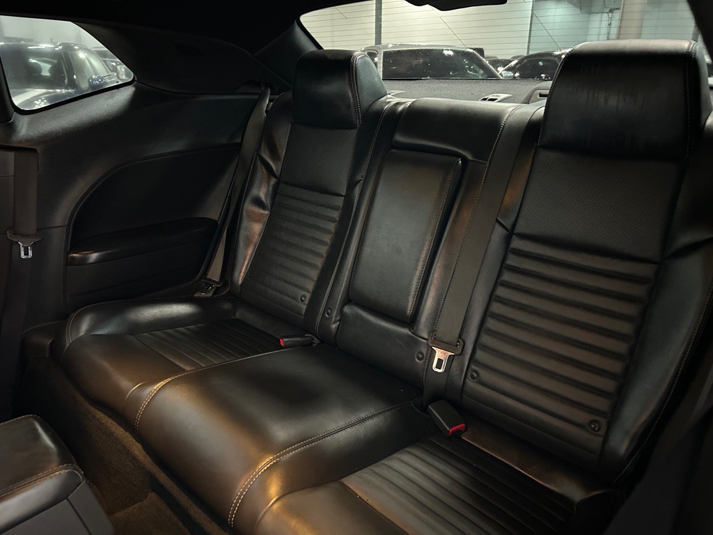 2012 Dodge Challenger Image 30