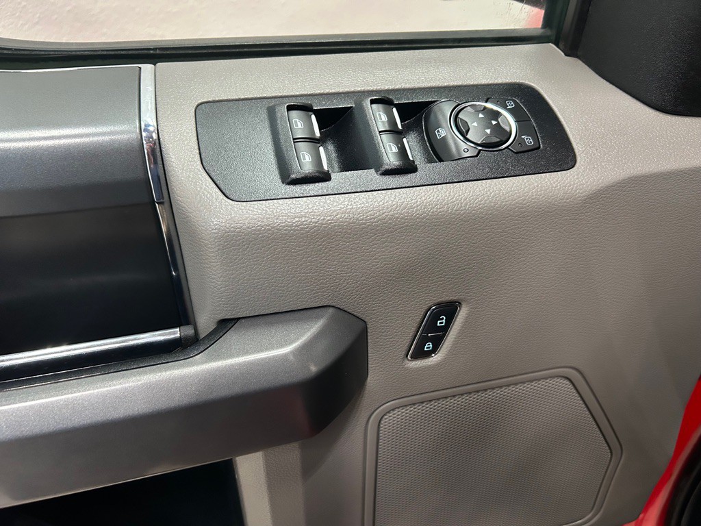 2015 Ford F-150 Image 17