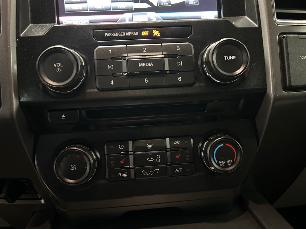 2015 Ford F-150 Image 26