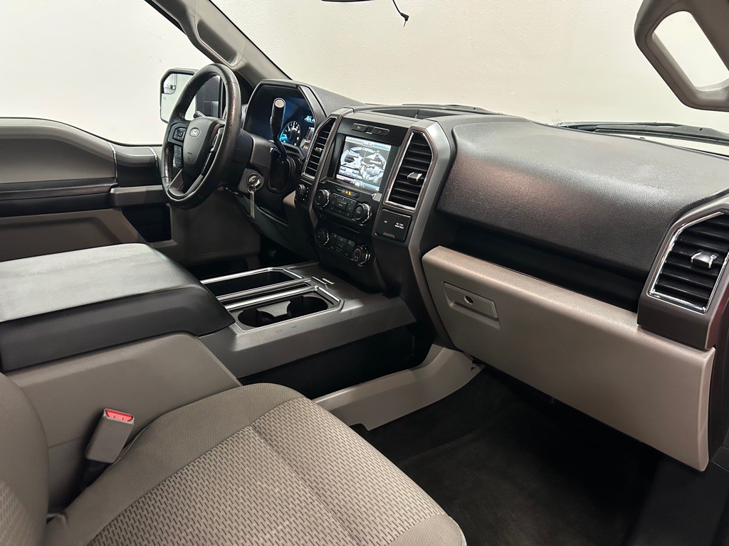 2015 Ford F-150 Image 32