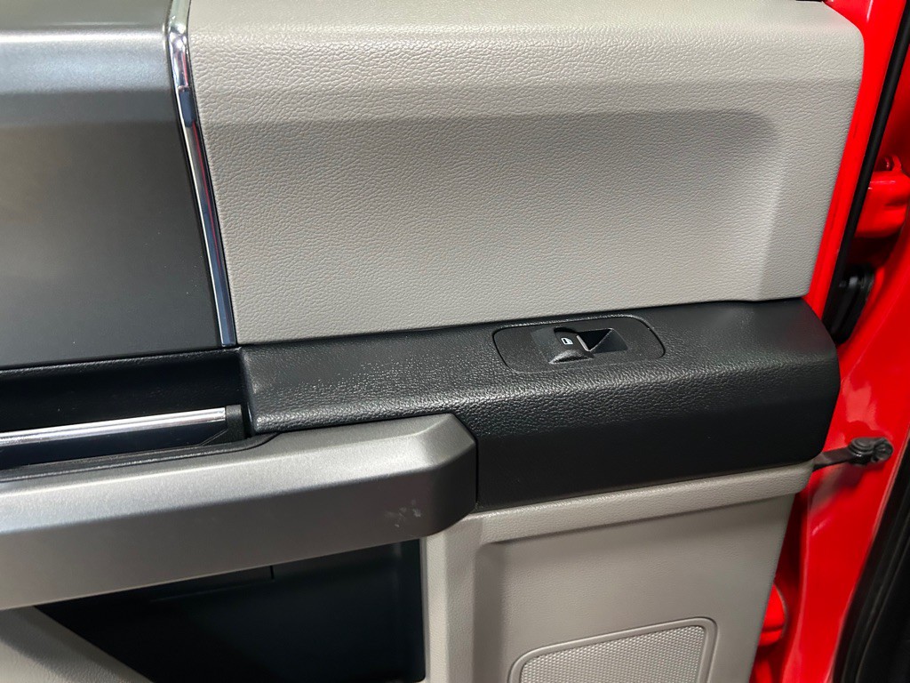 2015 Ford F-150 Image 39