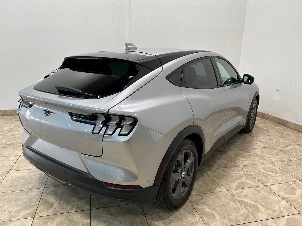 2021 Ford Mustang Image 7