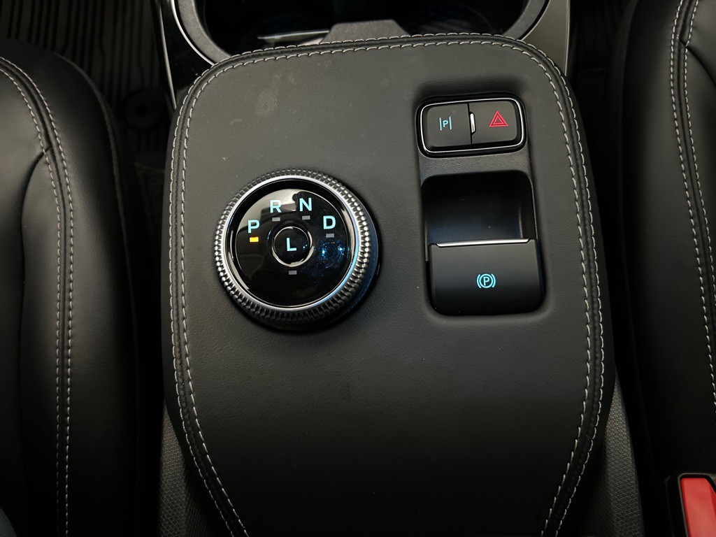 2021 Ford Mustang Image 24