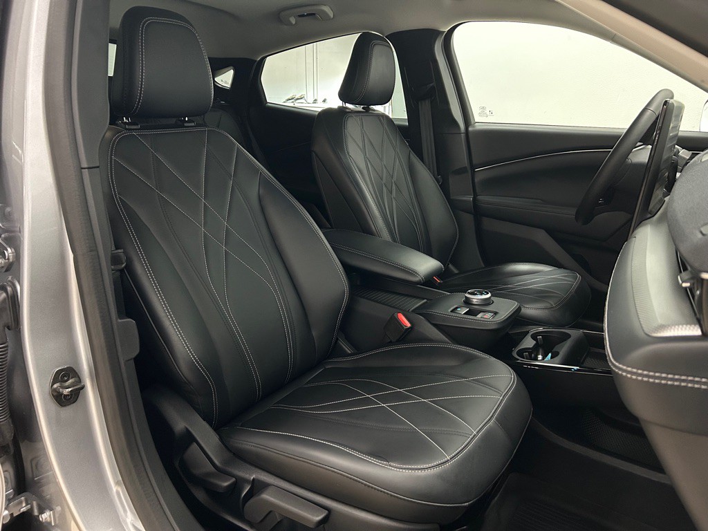 2021 Ford Mustang Image 31