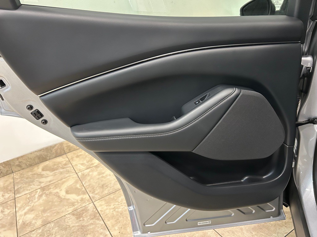 2021 Ford Mustang Image 33