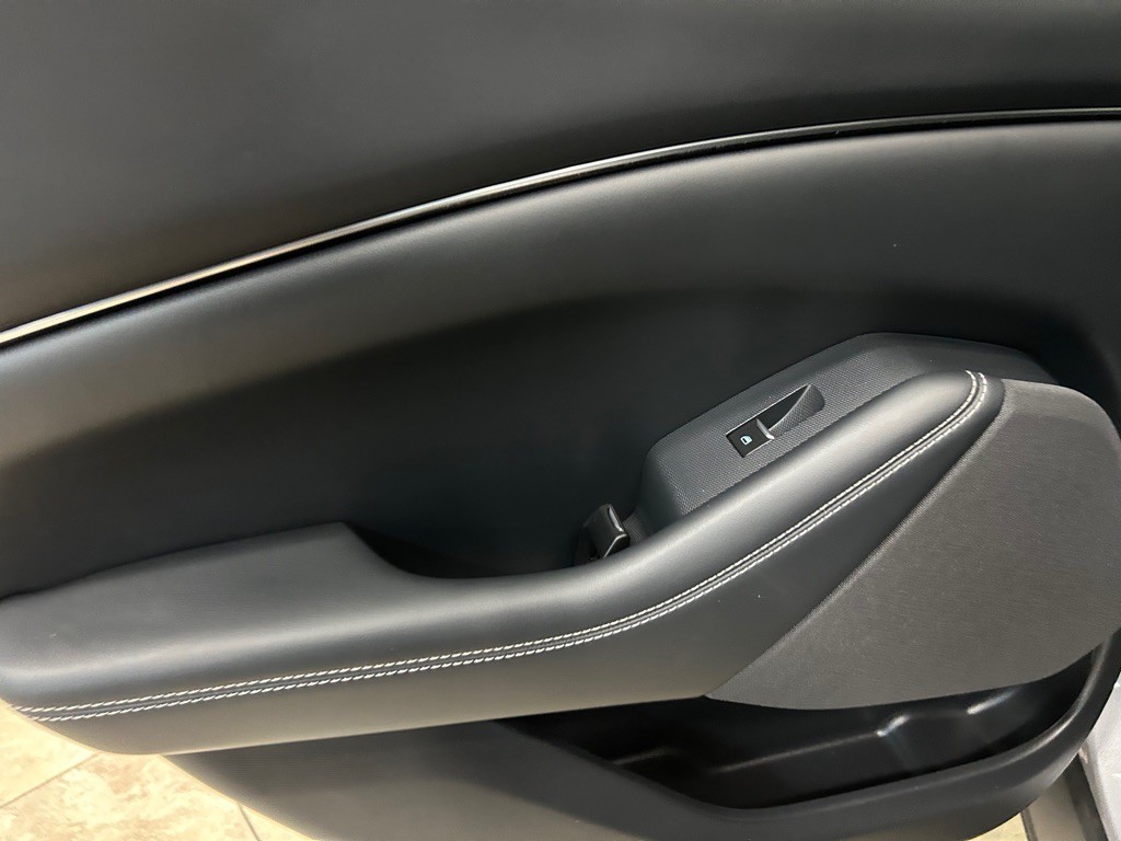 2021 Ford Mustang Image 34