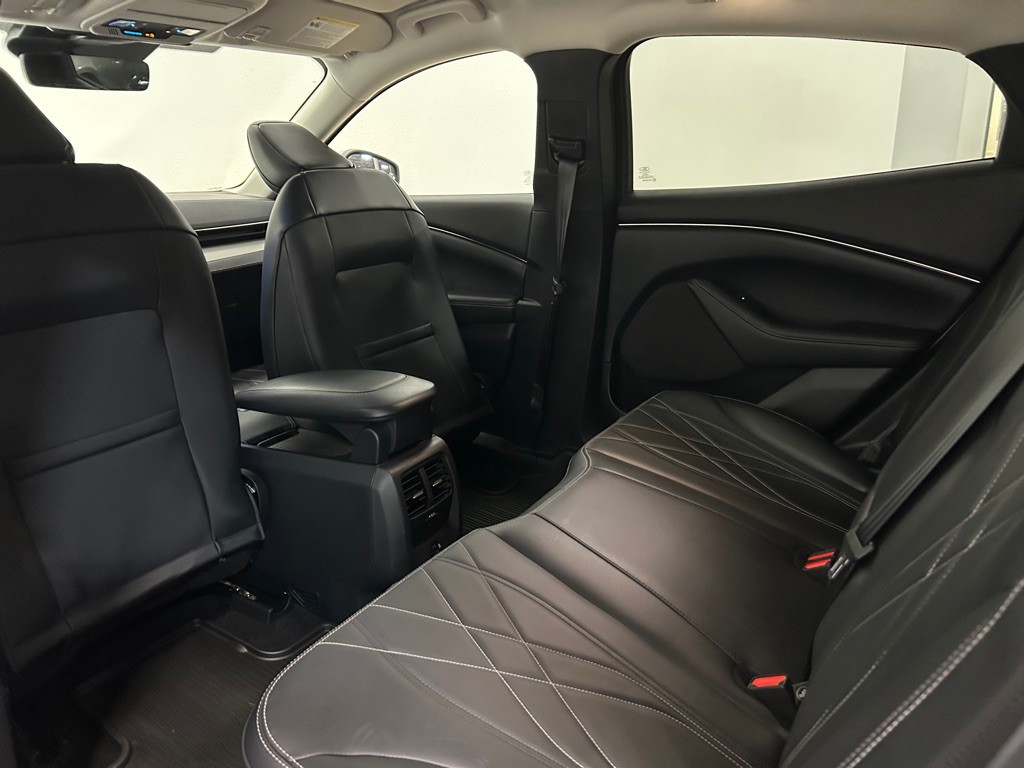 2021 Ford Mustang Image 35