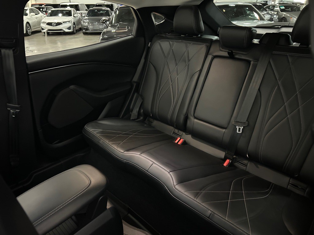 2021 Ford Mustang Image 36