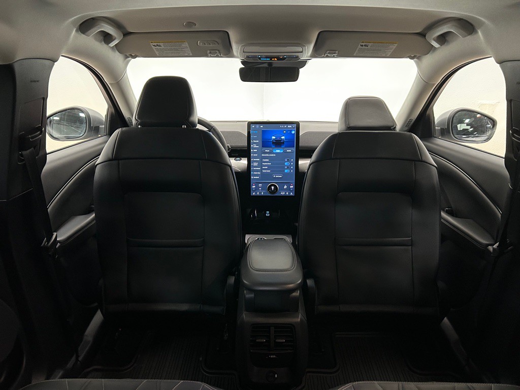 2021 Ford Mustang Image 38