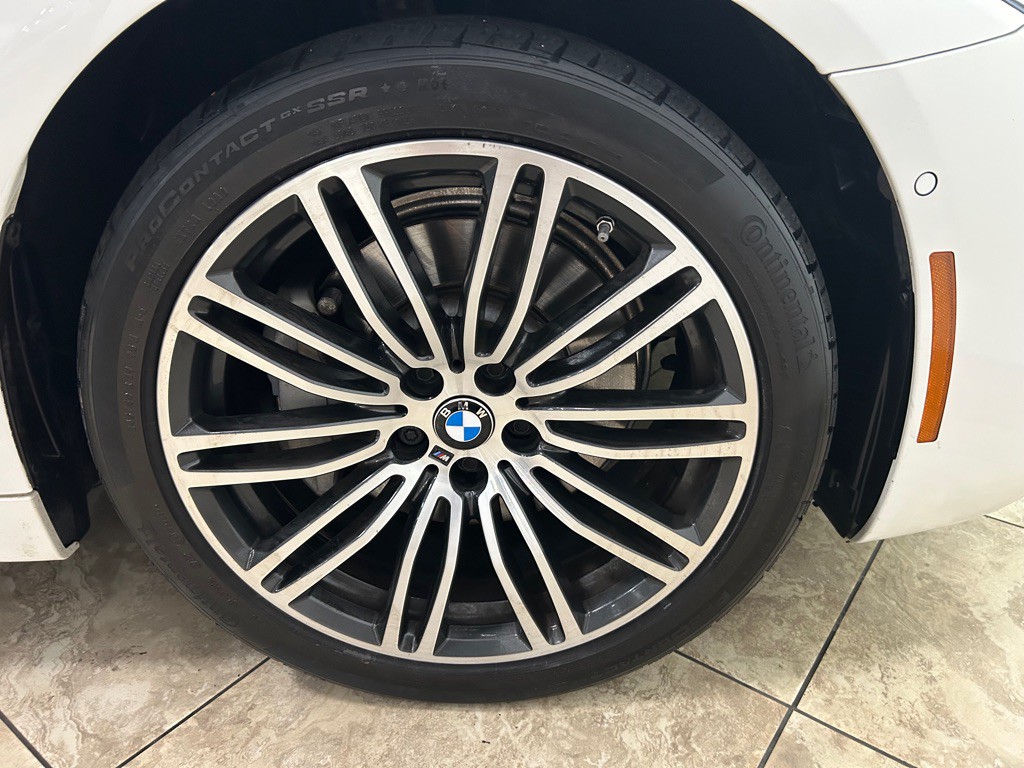 2020 BMW 5 Series Image 10