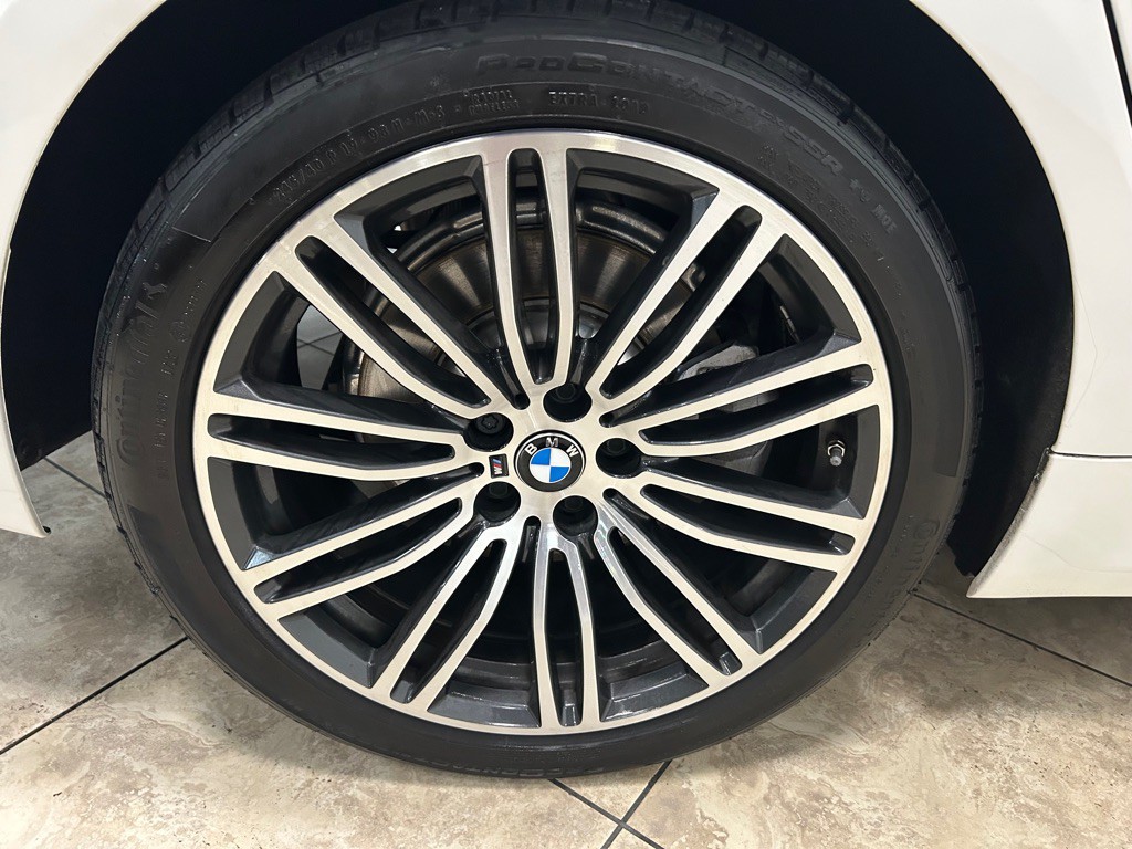 2020 BMW 5 Series Image 11