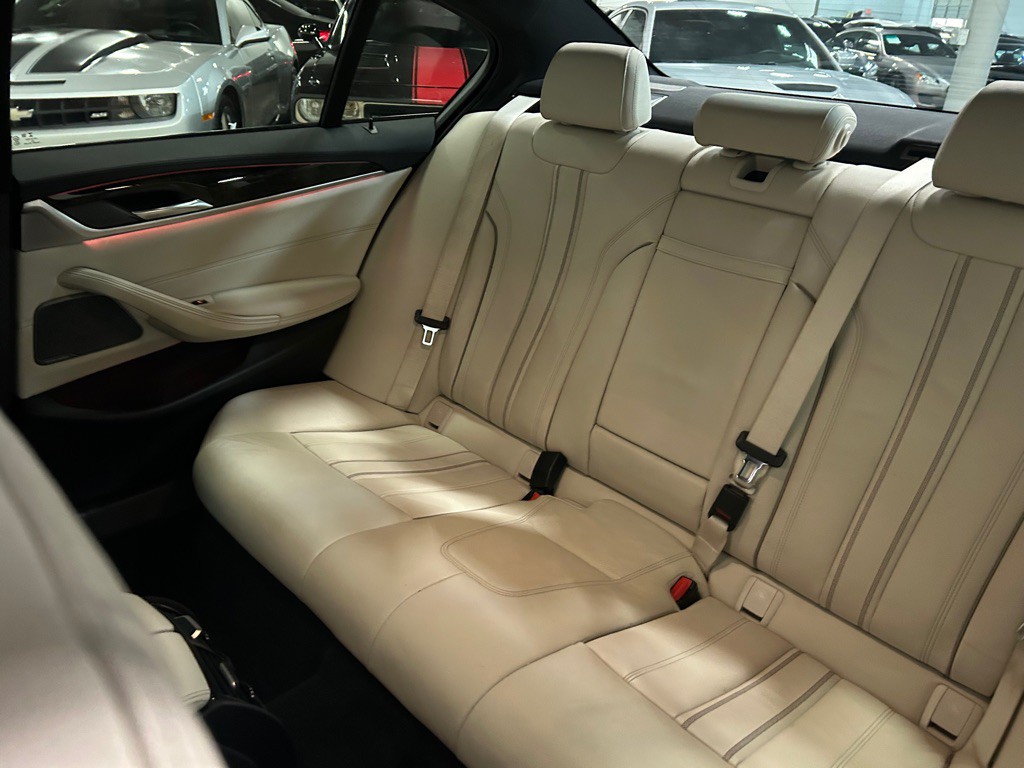2020 BMW 5 Series Image 42
