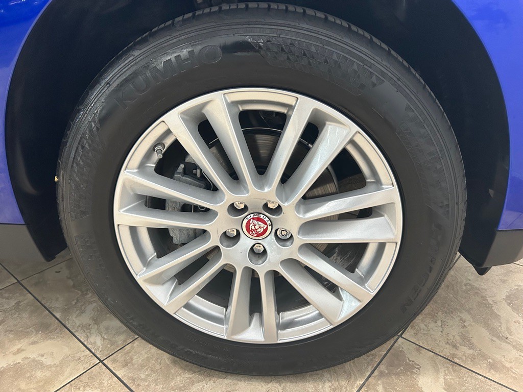 2018 Jaguar F-PACE Image 10