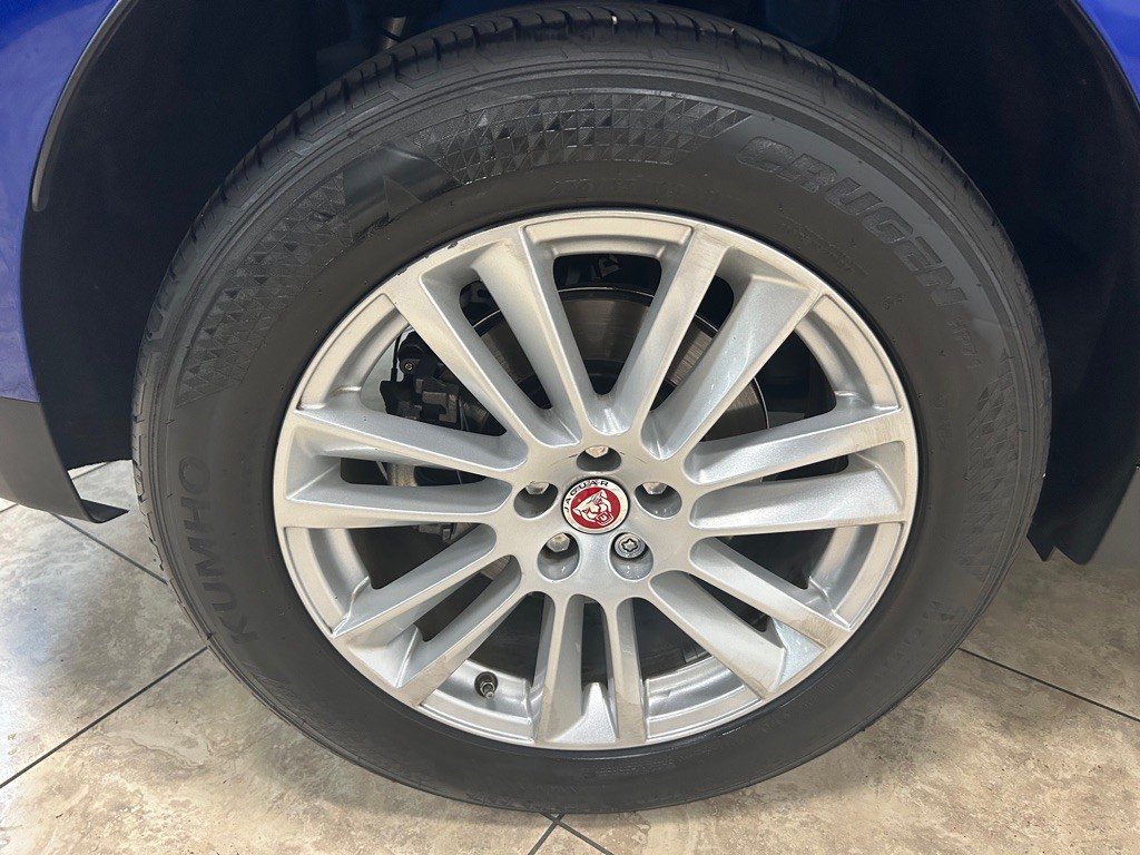 2018 Jaguar F-PACE Image 11