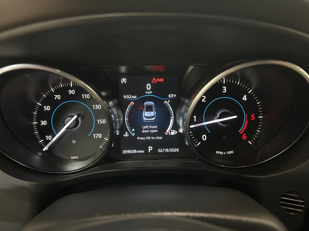 2018 Jaguar F-PACE Image 19