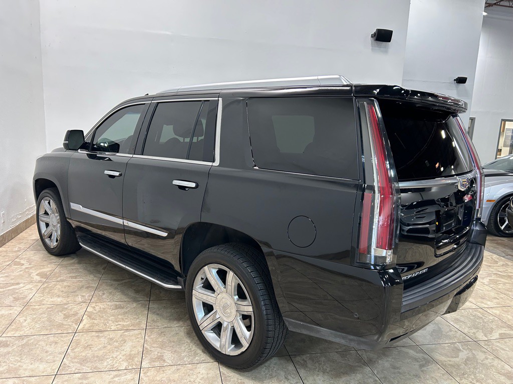 2018 Cadillac Escalade Image 9
