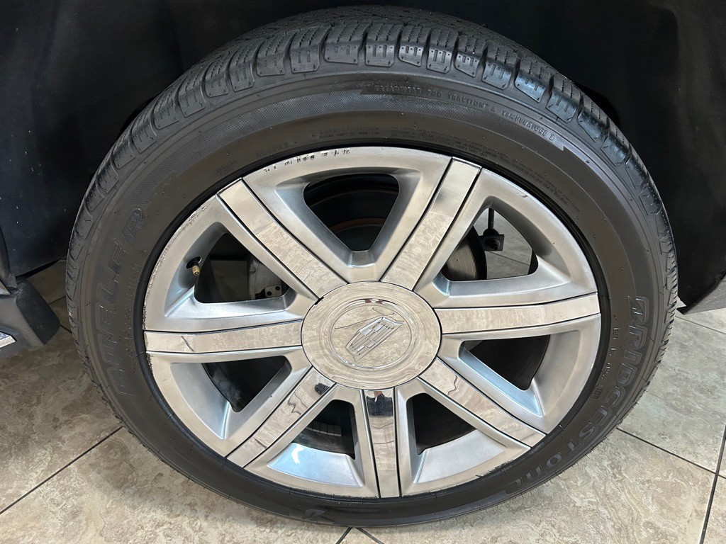 2018 Cadillac Escalade Image 12