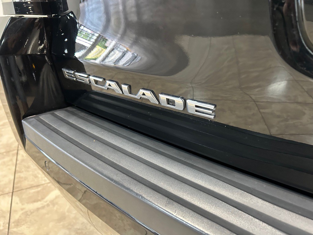 2018 Cadillac Escalade Image 14