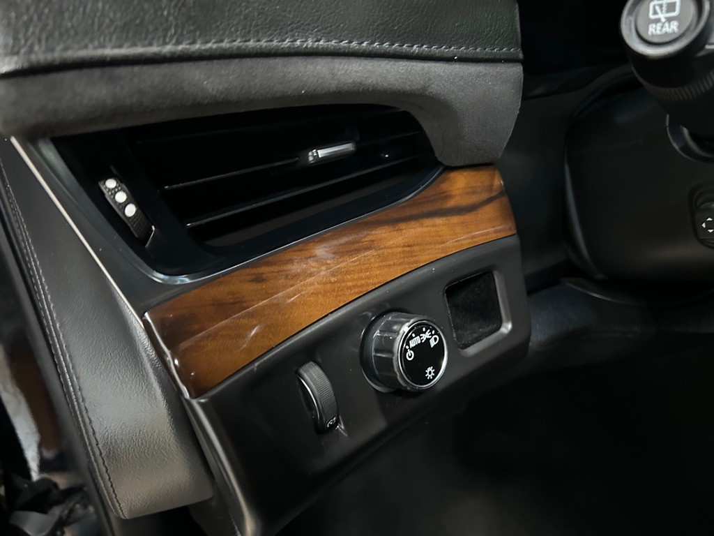 2018 Cadillac Escalade Image 17