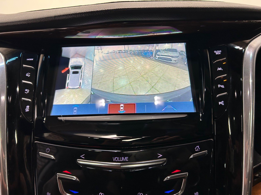 2018 Cadillac Escalade Image 23