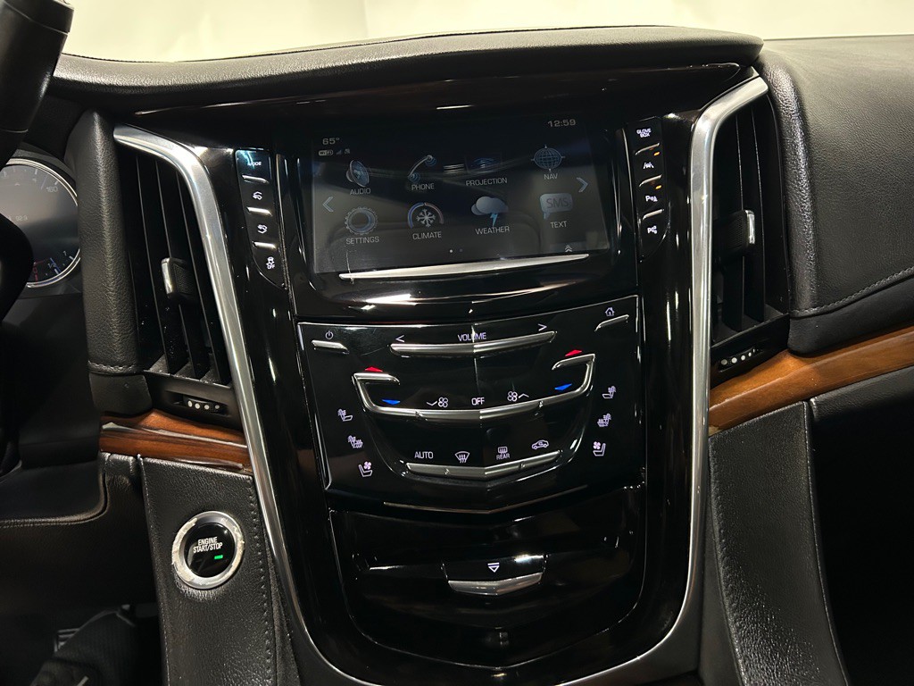 2018 Cadillac Escalade Image 25