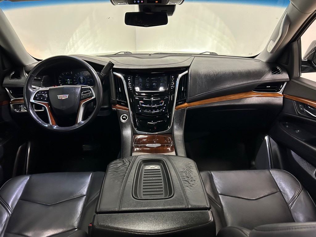 2018 Cadillac Escalade Image 33