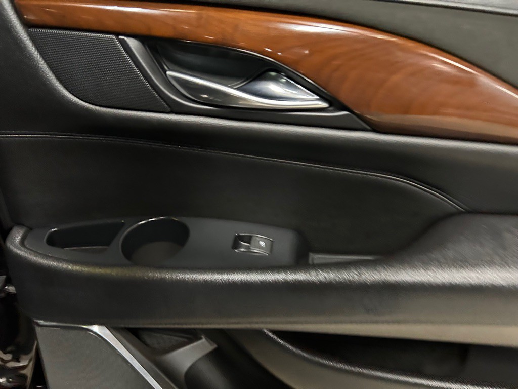 2018 Cadillac Escalade Image 35
