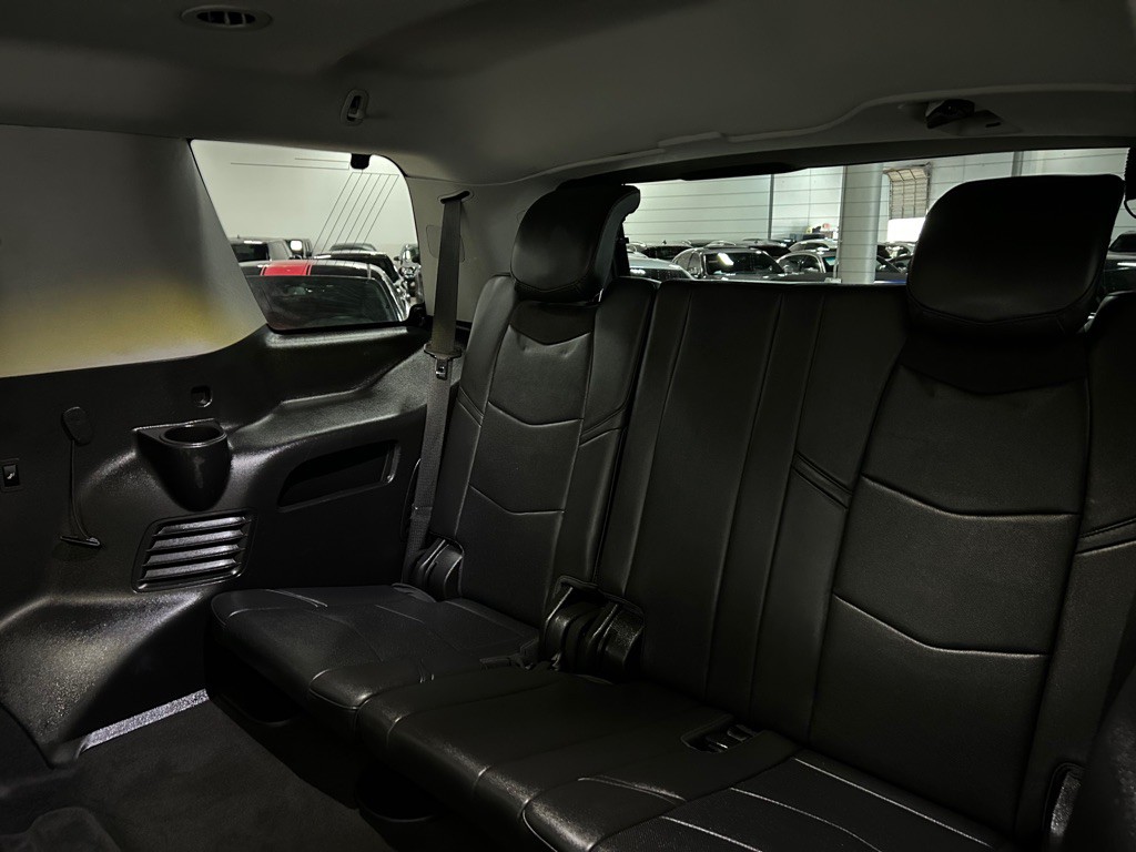 2018 Cadillac Escalade Image 43