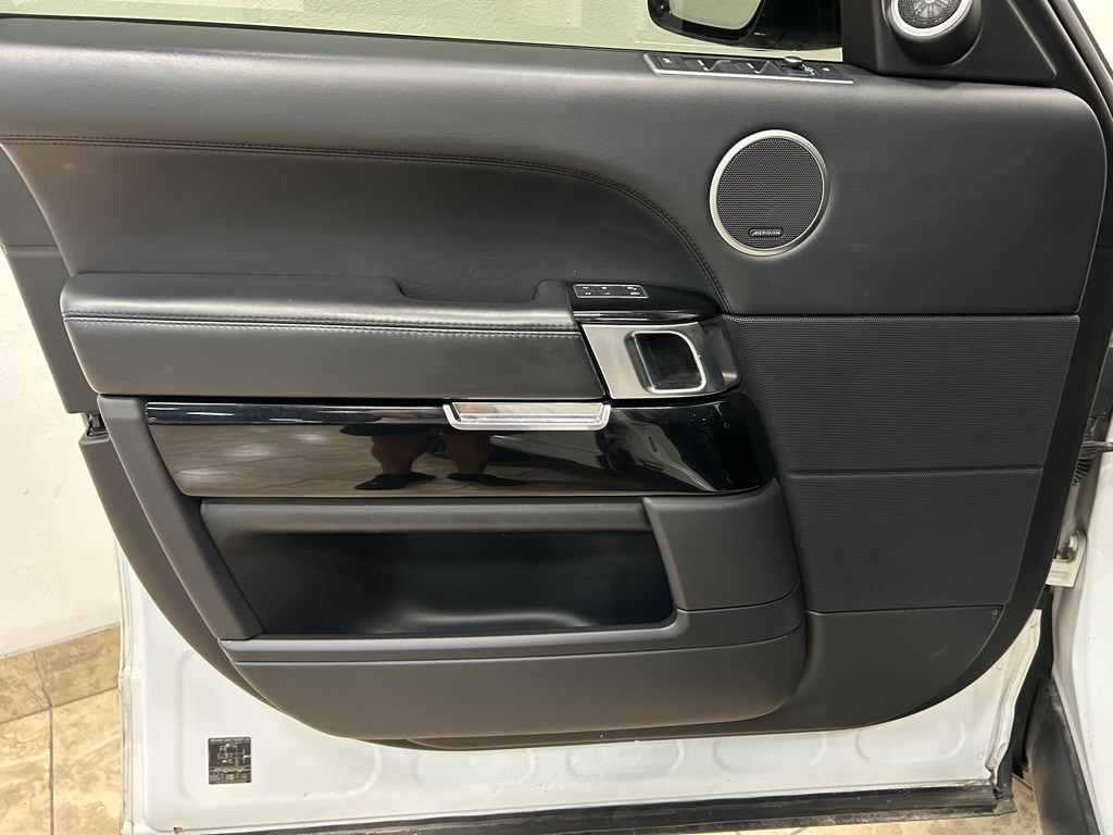 2016 Land Rover Range Rover Image 14