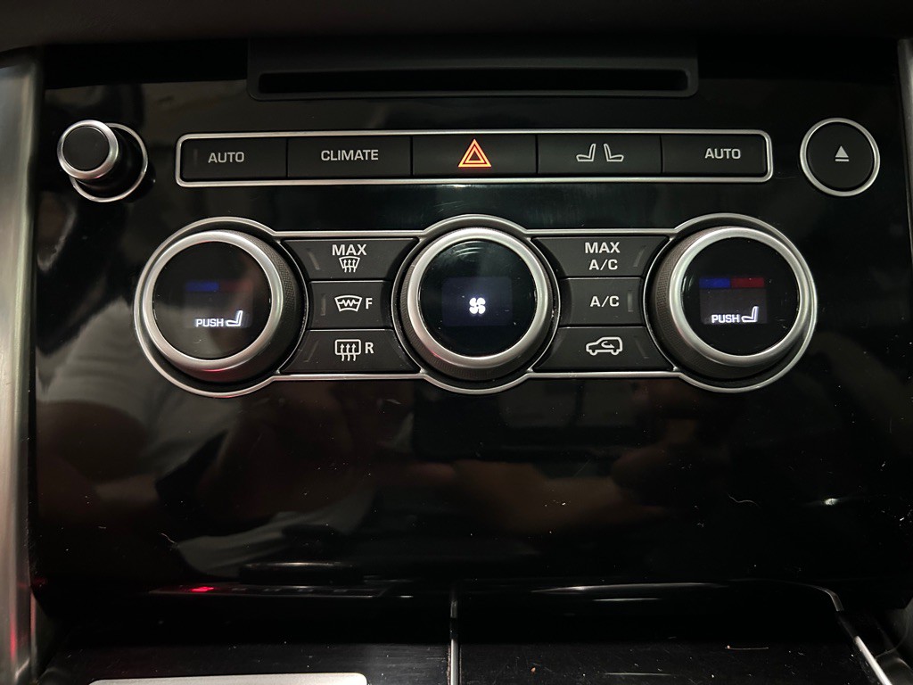 2016 Land Rover Range Rover Image 22