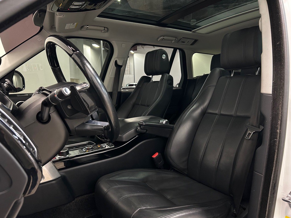 2016 Land Rover Range Rover Image 27