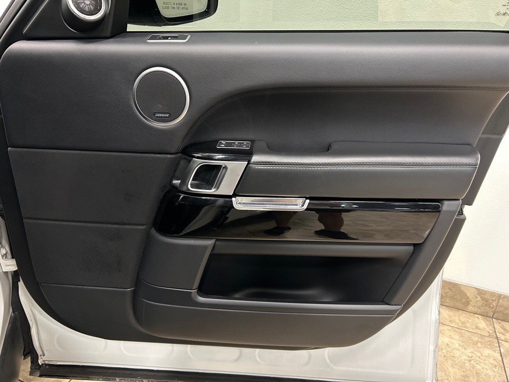 2016 Land Rover Range Rover Image 28