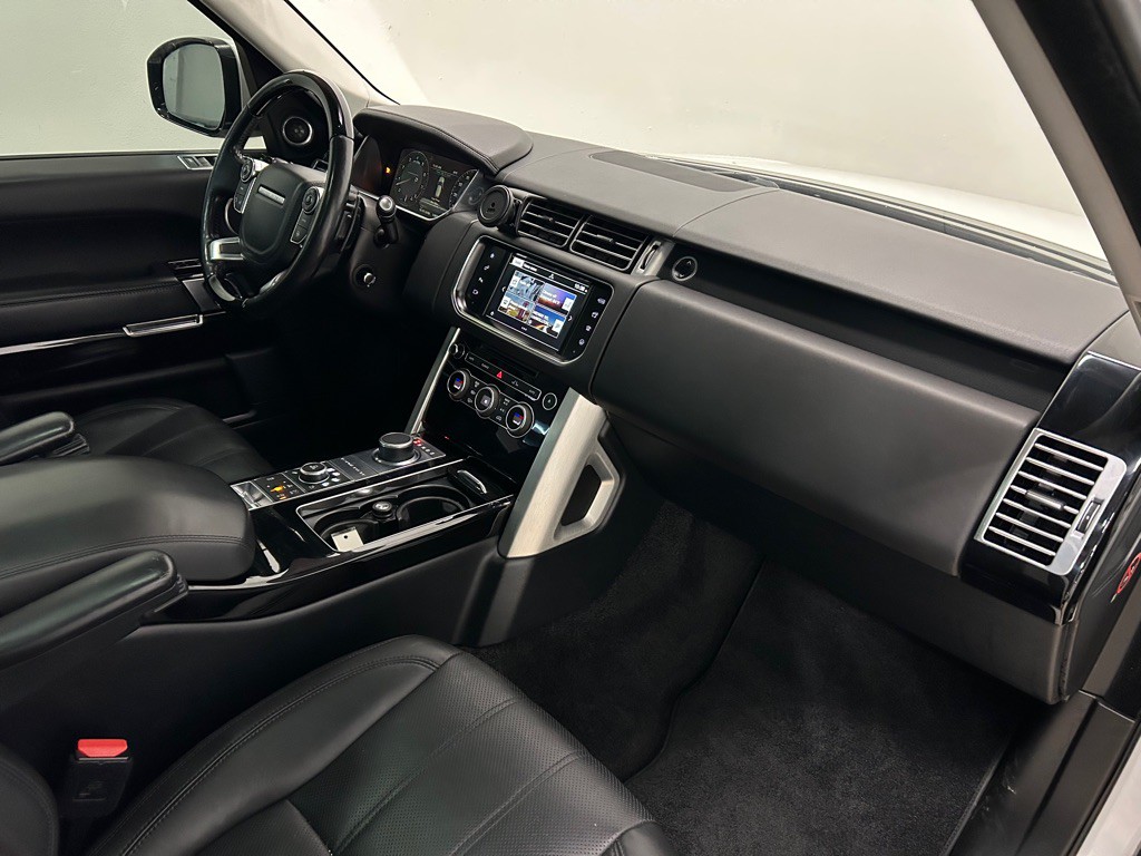 2016 Land Rover Range Rover Image 30